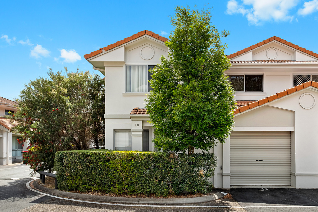 18/11 GLIN AVENUE, NEWMARKET, 4051