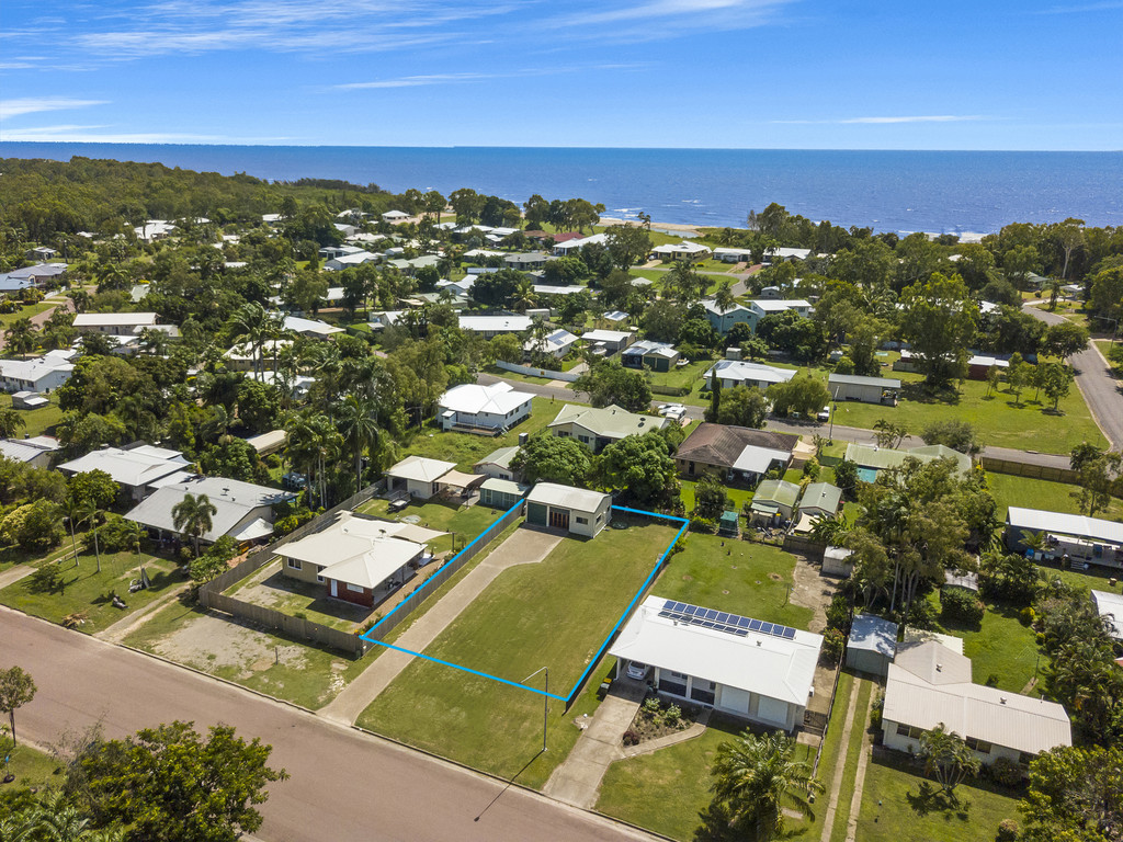 170 OCEAN PARADE, BALGAL BEACH, 4816