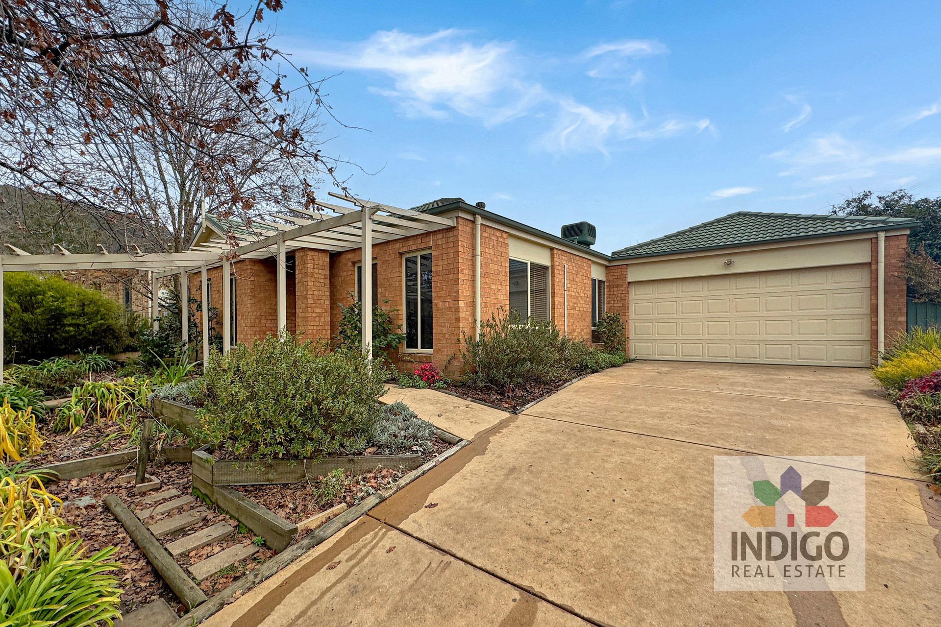 4 MCINTOSH LANE, YACKANDANDAH, 3749