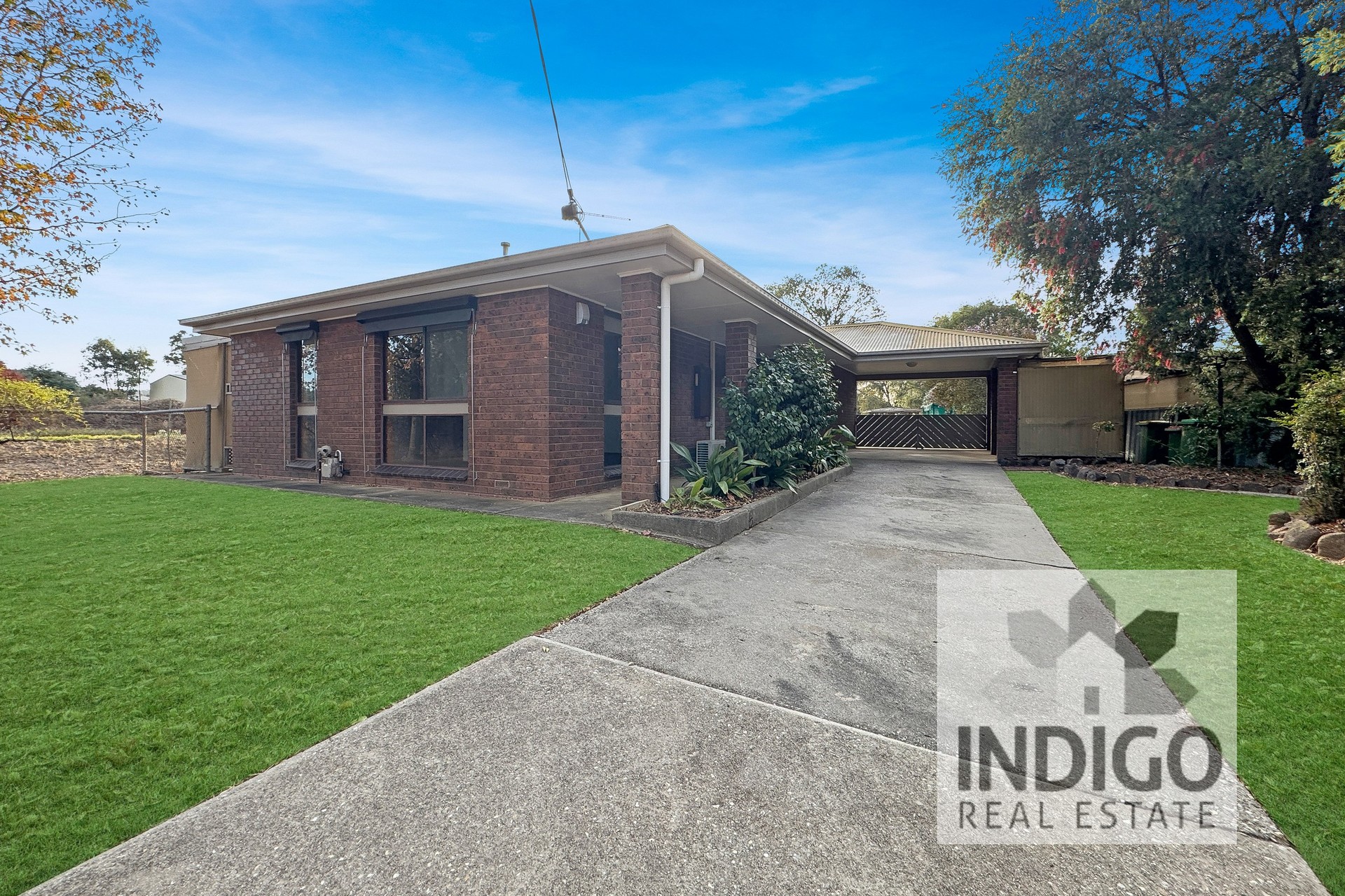 10 DICKSON COURT, CHILTERN, 3683