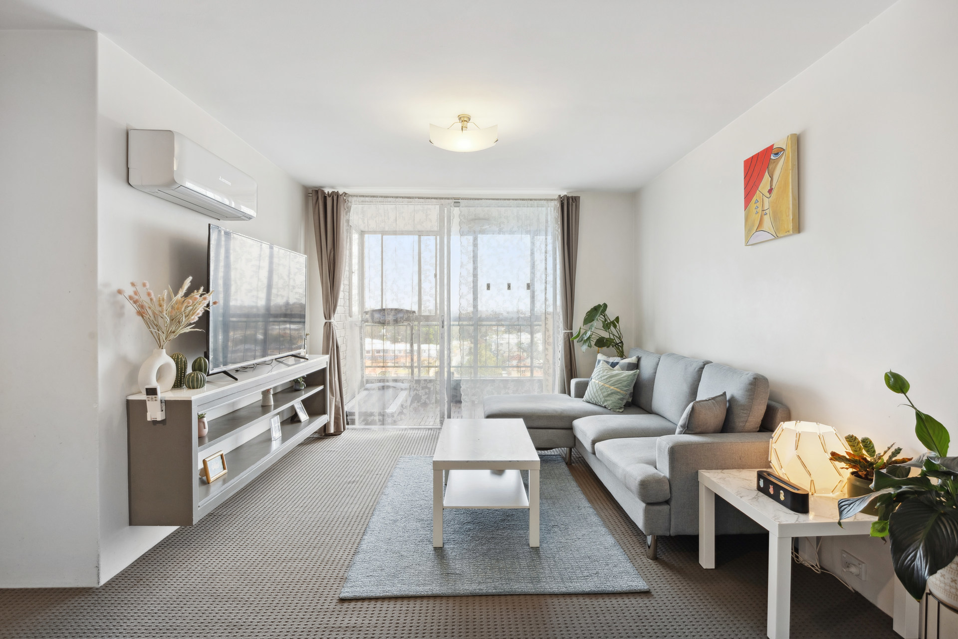92/16 LEEDER STREET, GLENDALOUGH, 6016