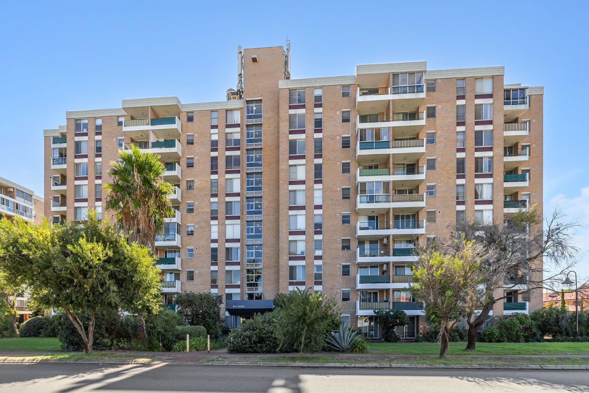68/16 LEEDER STREET, GLENDALOUGH, 6016