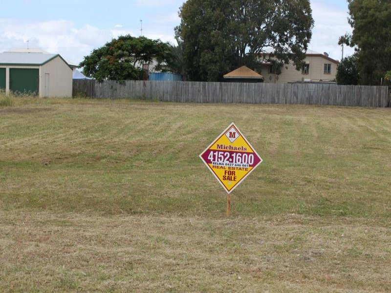 48 MOFFAT STREET, BURNETT HEADS, 4670
