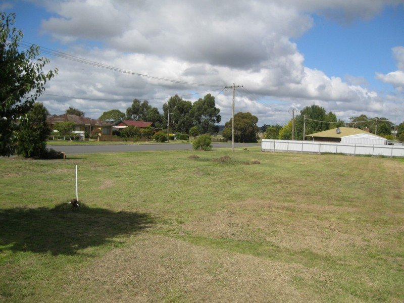 1 PARROTT STREET, COBDEN, 3266