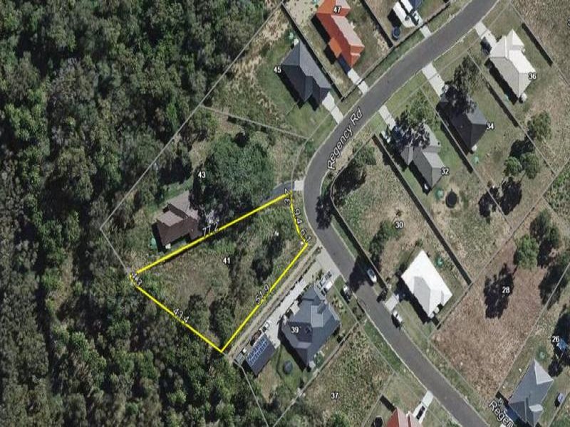 41 REGENCY ROAD, MOORE PARK BEACH, 4670