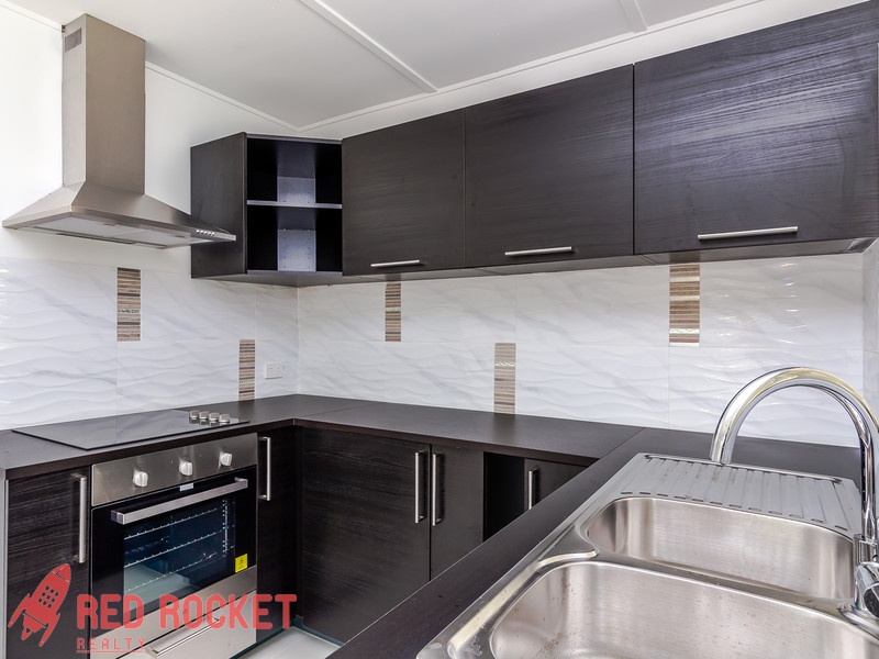 4 LYNNGOLD STREET, WOODRIDGE, 4114