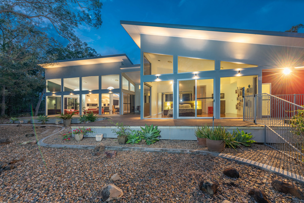 5 BEVERLY CLOSE, MOORE PARK BEACH, 4670