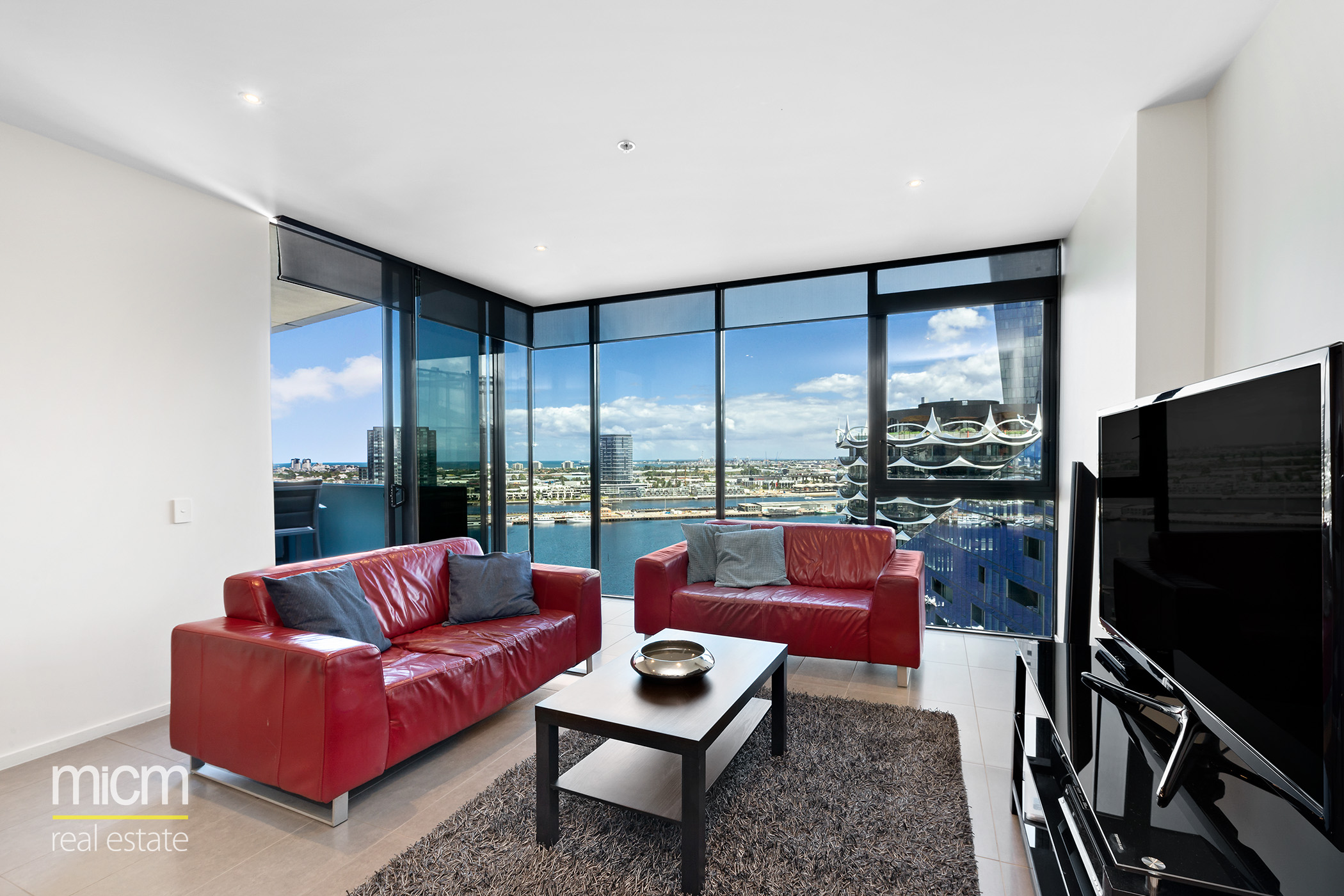 1806/39 CARAVEL LANE, DOCKLANDS, 3008