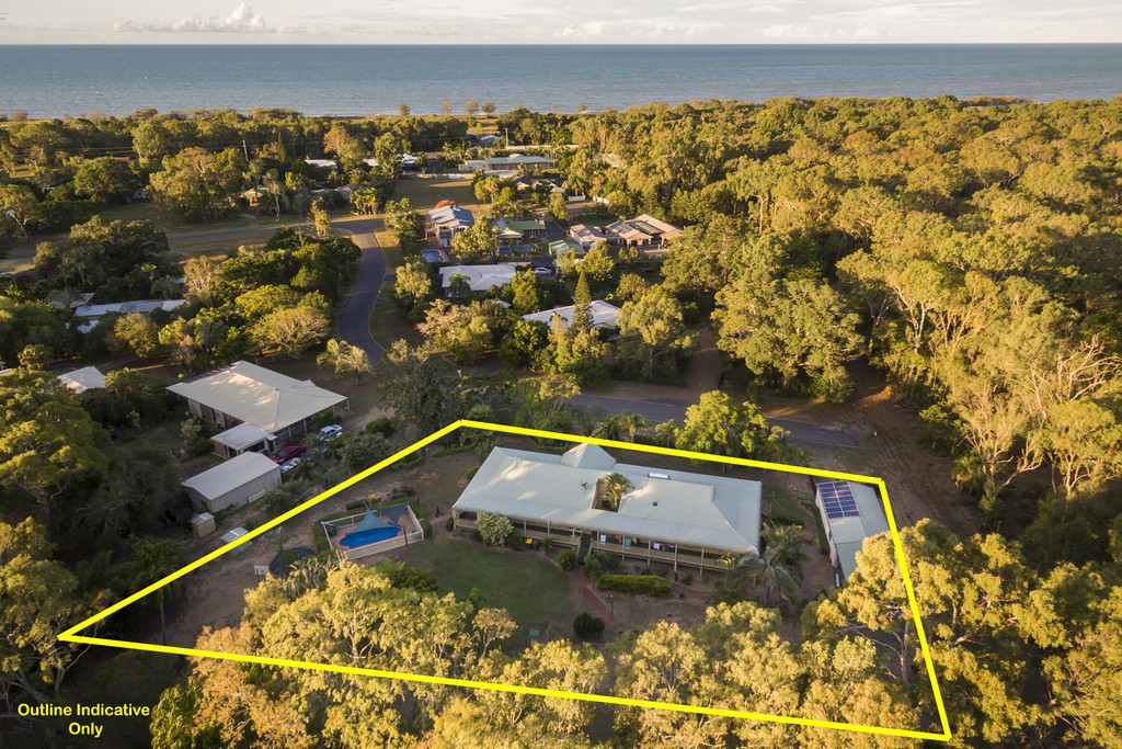 10 BANGALOW STREET, MOORE PARK BEACH, 4670