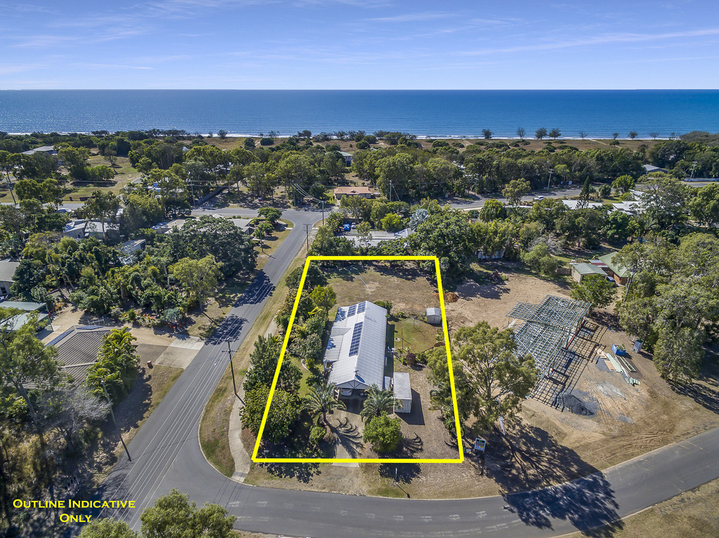 1 ELFIN COURT, MOORE PARK BEACH, 4670