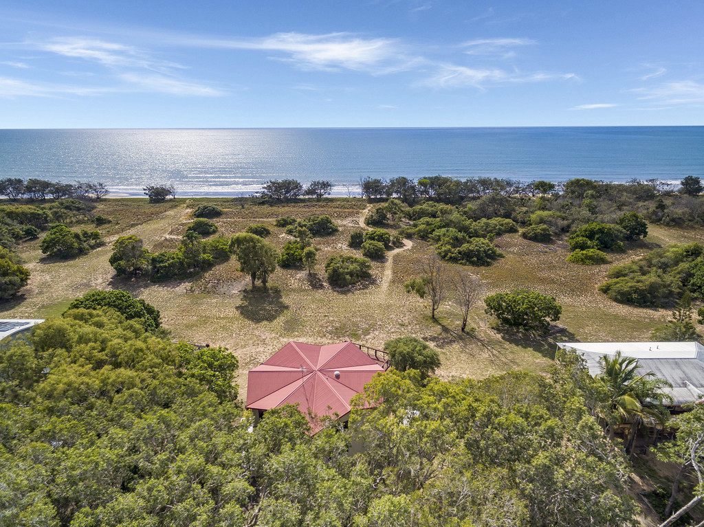 58 SYLVAN DRIVE, MOORE PARK BEACH, 4670