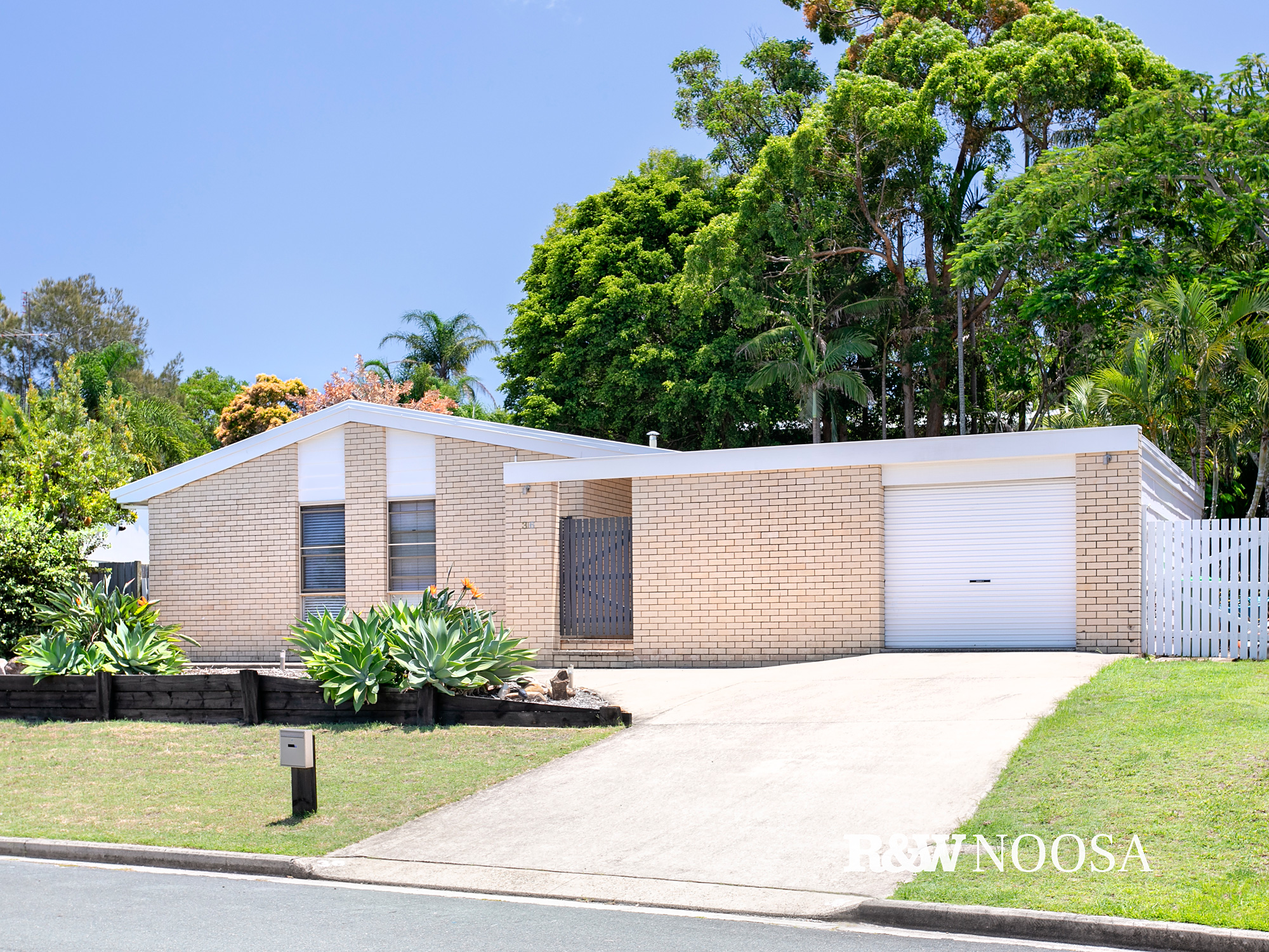 36 TARINA STREET, NOOSA HEADS, 4567