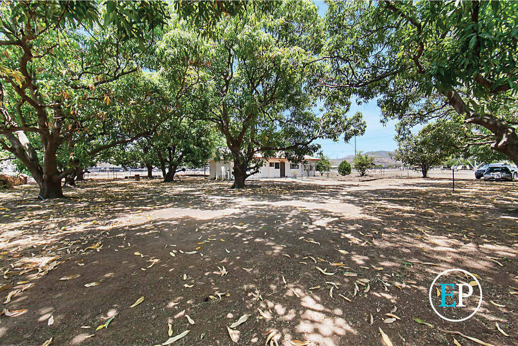 100-102 SOUTHWOOD ROAD, STUART, 4811