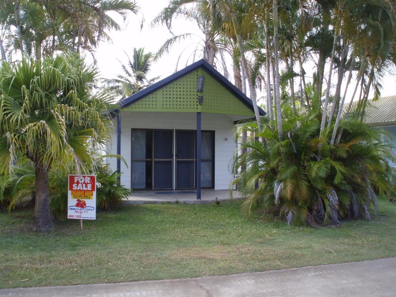 8/32 HEADLAND DRIVE, HALIDAY BAY, 4740