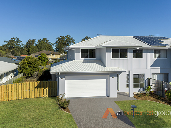 1/8 REBECCA CIRCUIT, EAGLEBY, 4207