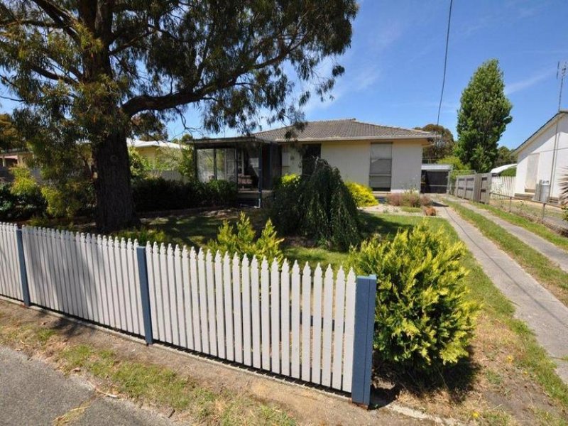 6 KARDELLA STREET, SIMPSON, 3266