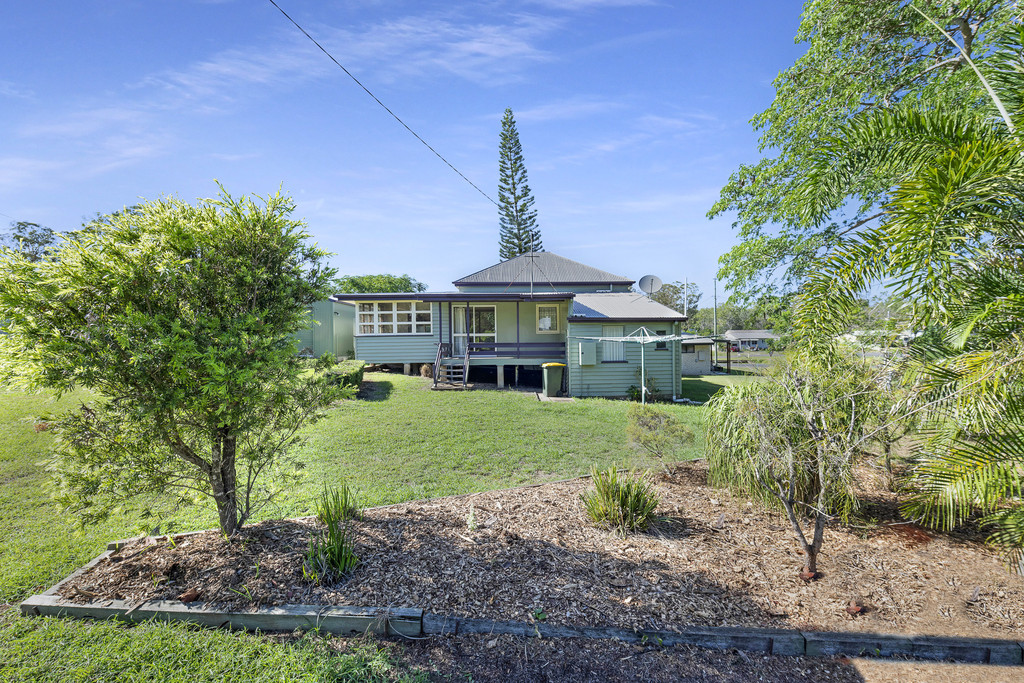 4 BALLANTYNE BOULEVARD, GIN GIN, 4671