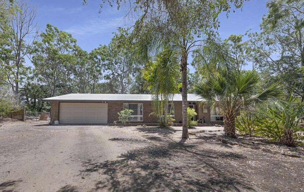 1 FOREST WAY, MOORE PARK BEACH, 4670