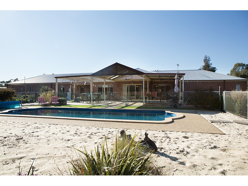 2 JACKS PLACE, SHEPPARTON, 3630