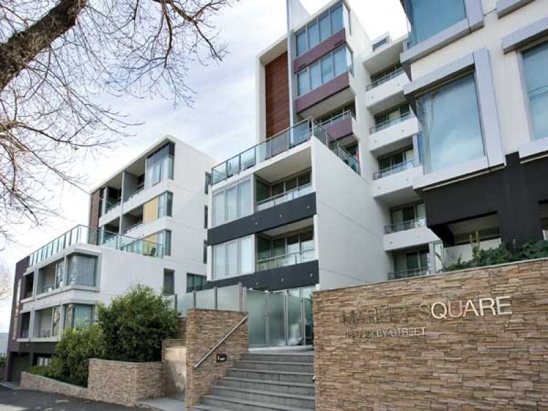 REF 24073/118 DUDLEY STREET, WEST MELBOURNE, 3003