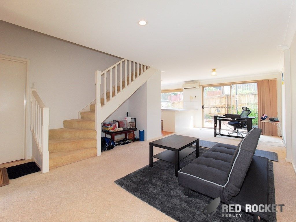 2/2788 LOGAN ROAD, UNDERWOOD, 4119