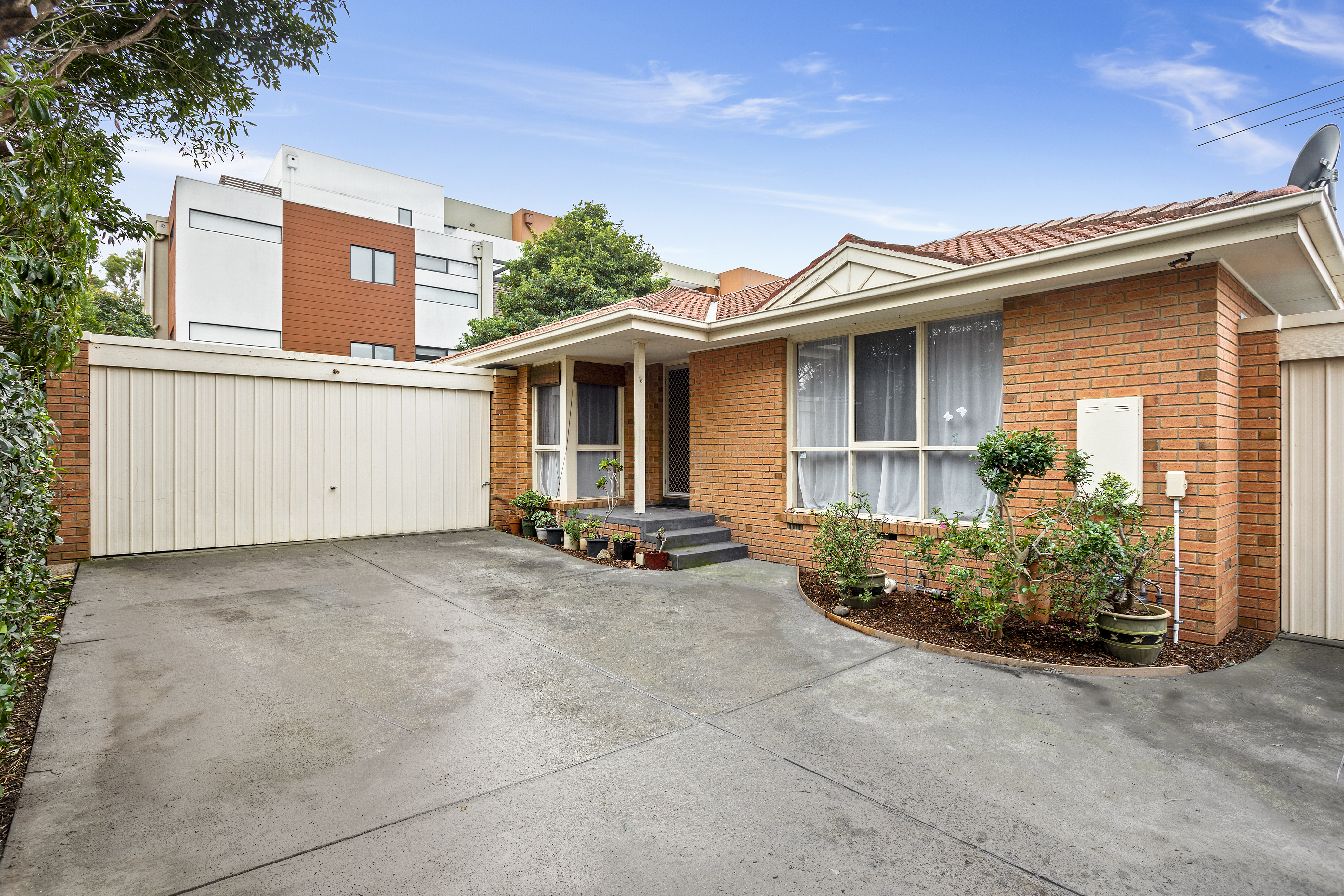 2/1 TALFORD STREET, DONCASTER EAST, 3109
