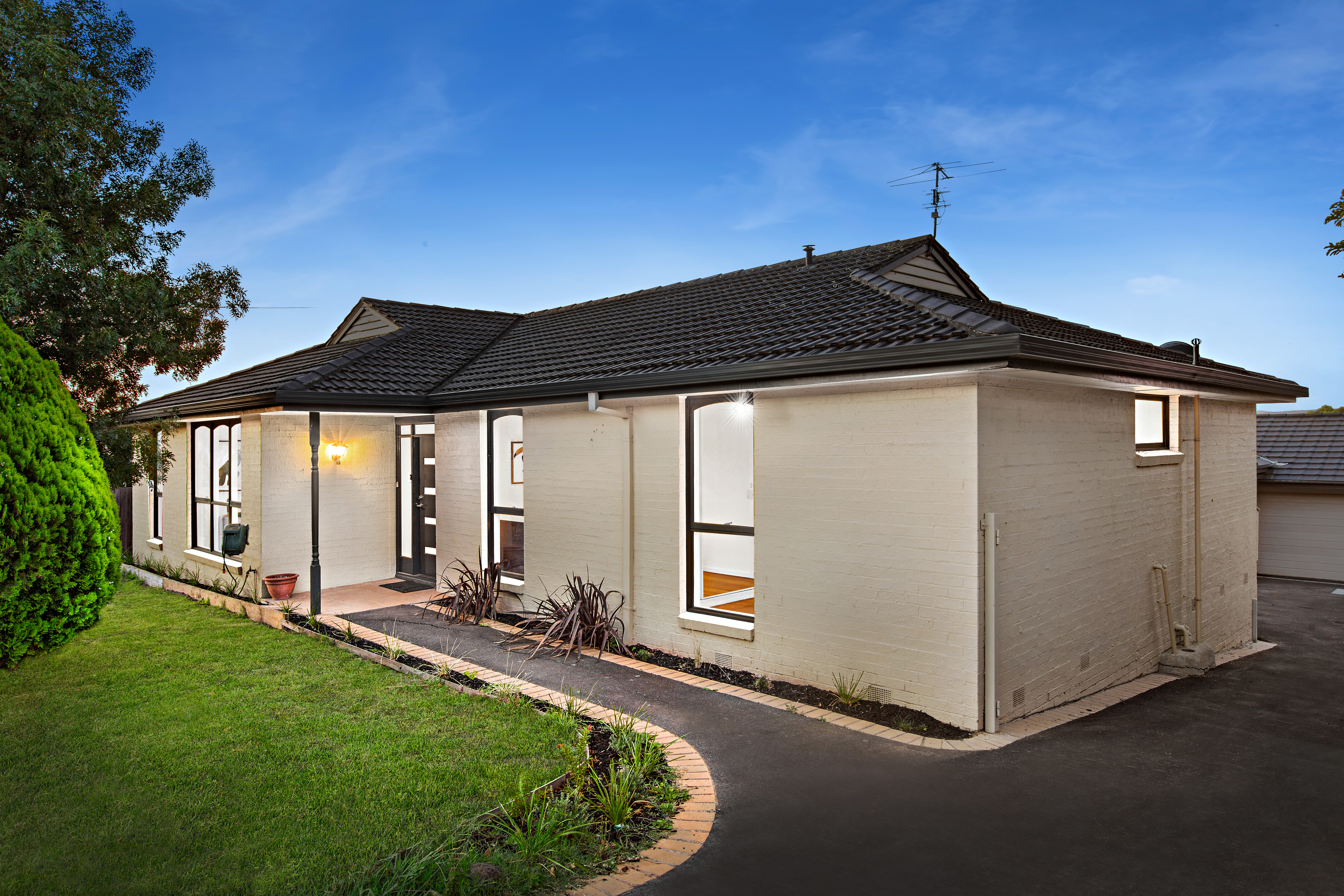 4 BREAKADAY PASS, CHIRNSIDE PARK, 3116