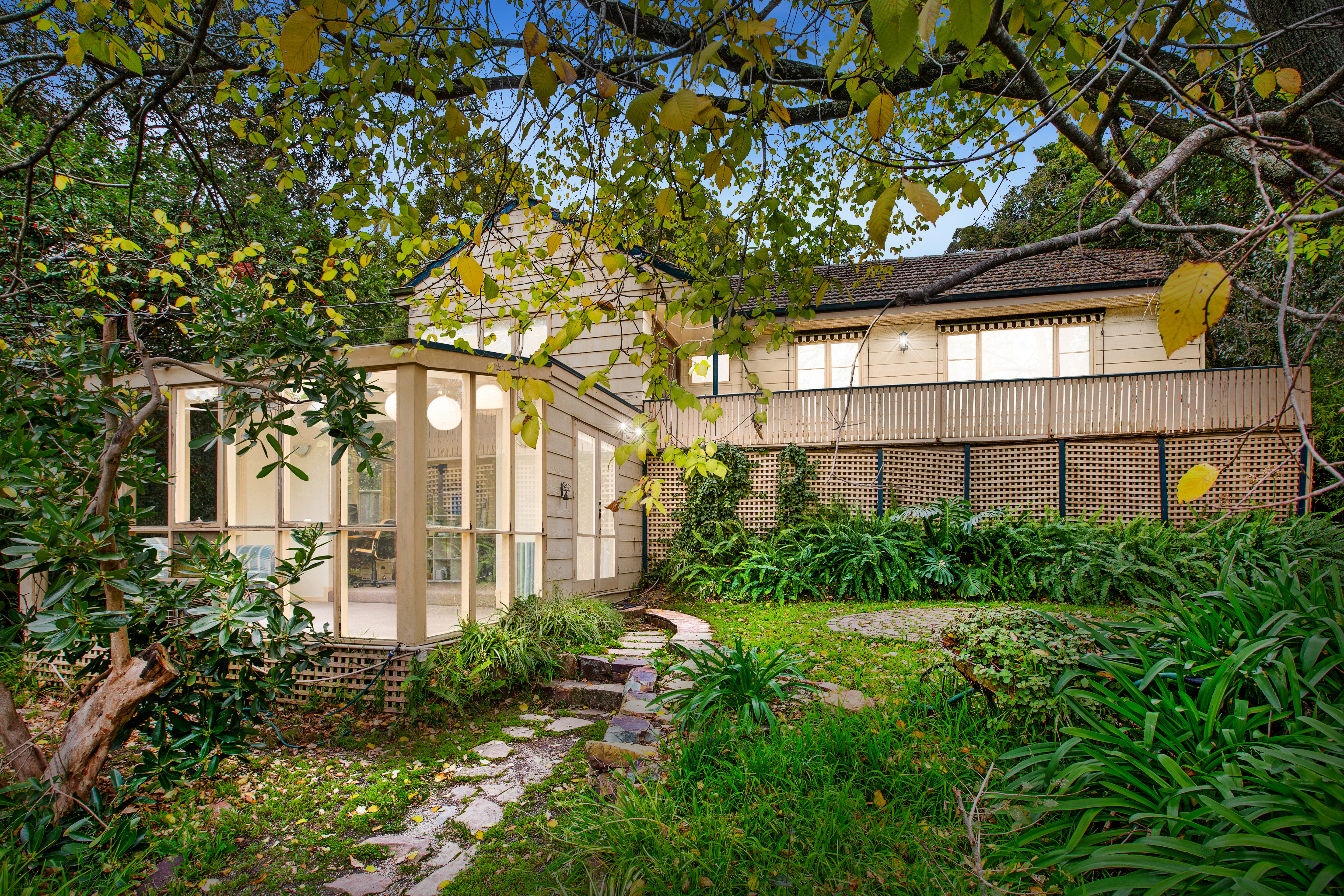 98 MT DANDENONG ROAD, CROYDON, 3136