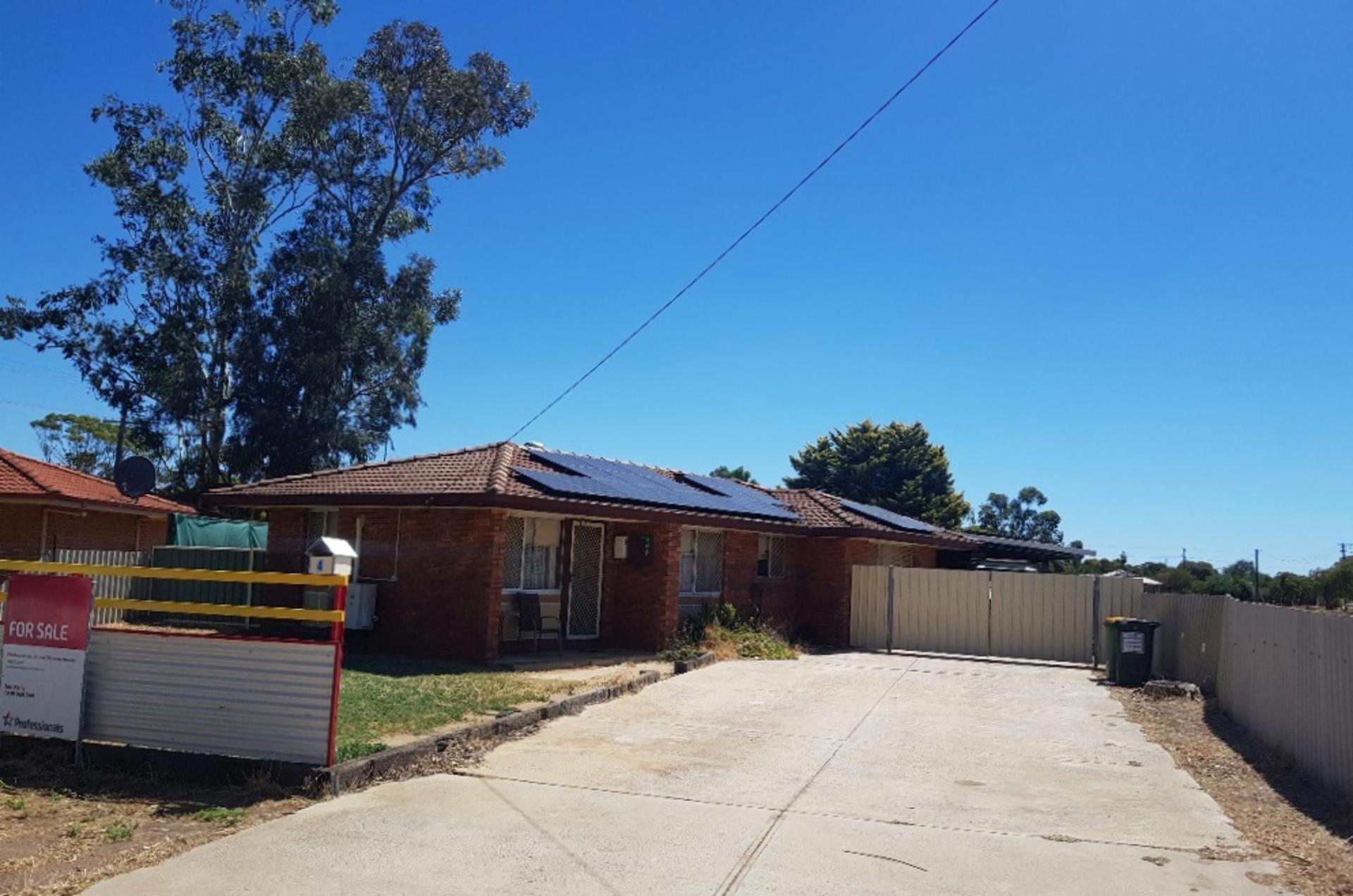 4 KINTORE STREET, MOORA, 6510