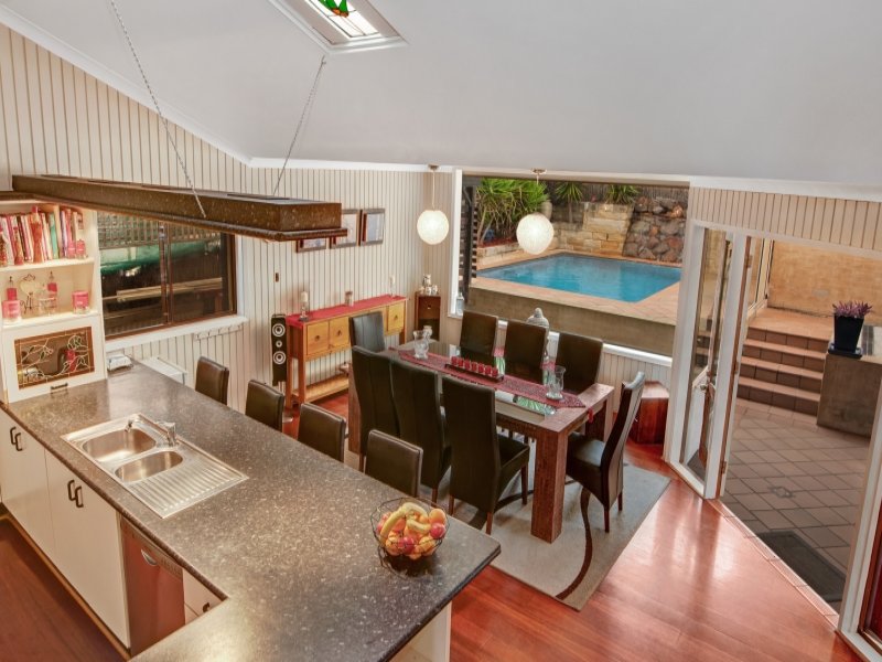 1 JULIE STREET, BERKELEY VALE, 2261