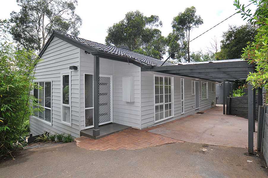 13 PRICE ROAD, KALORAMA, 3766