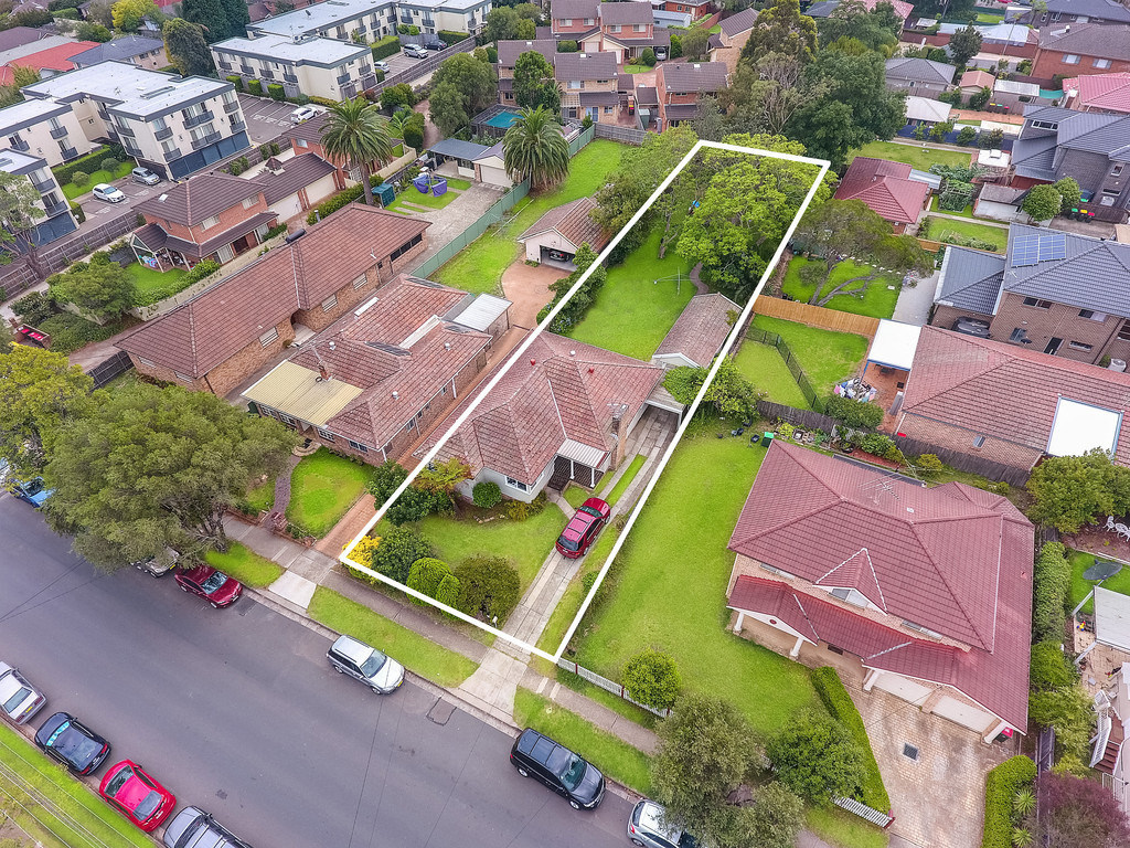 2 NORTHCOTE ROAD, HORNSBY, 2077