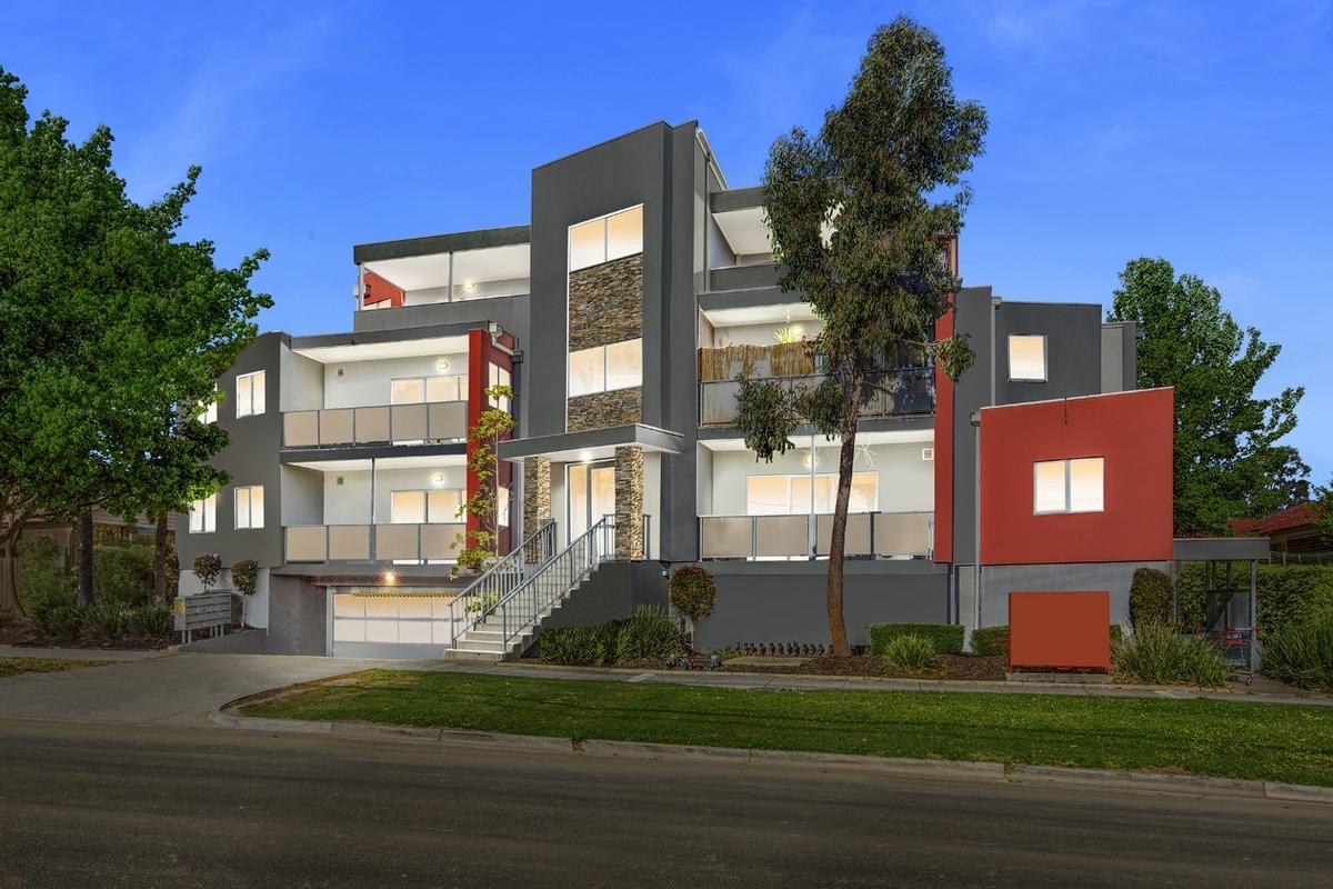 24/15 NEW STREET, RINGWOOD, 3134