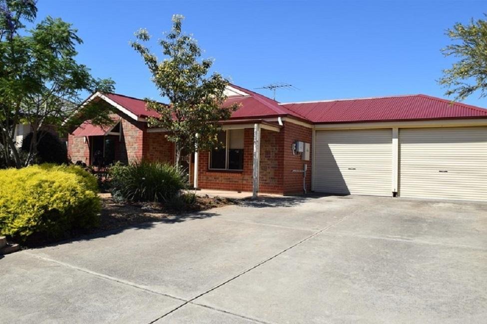 52 STRATHMONT DRIVE, STRATHALBYN, 5255