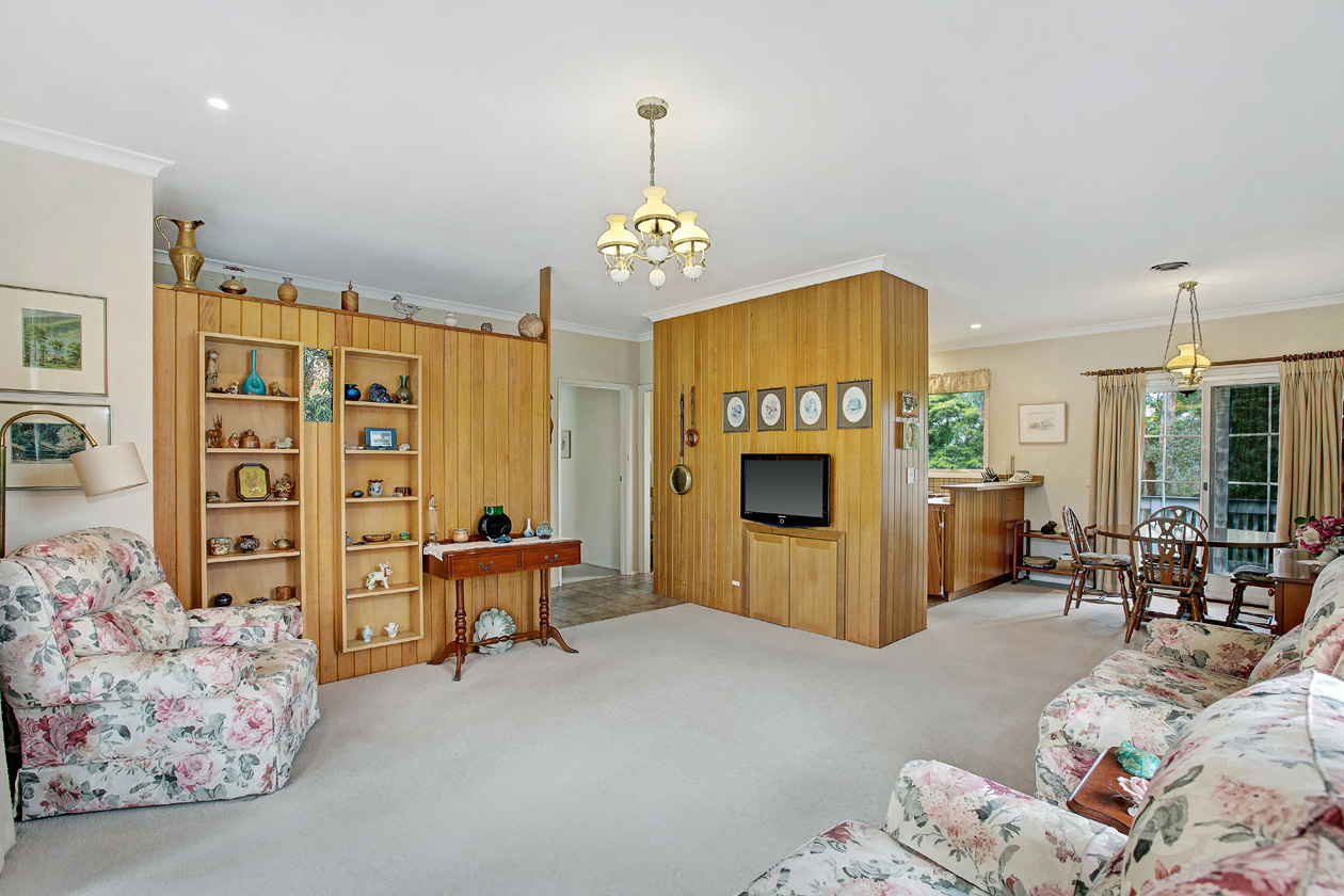 4 COVEN AVENUE, HEATHMONT, 3135