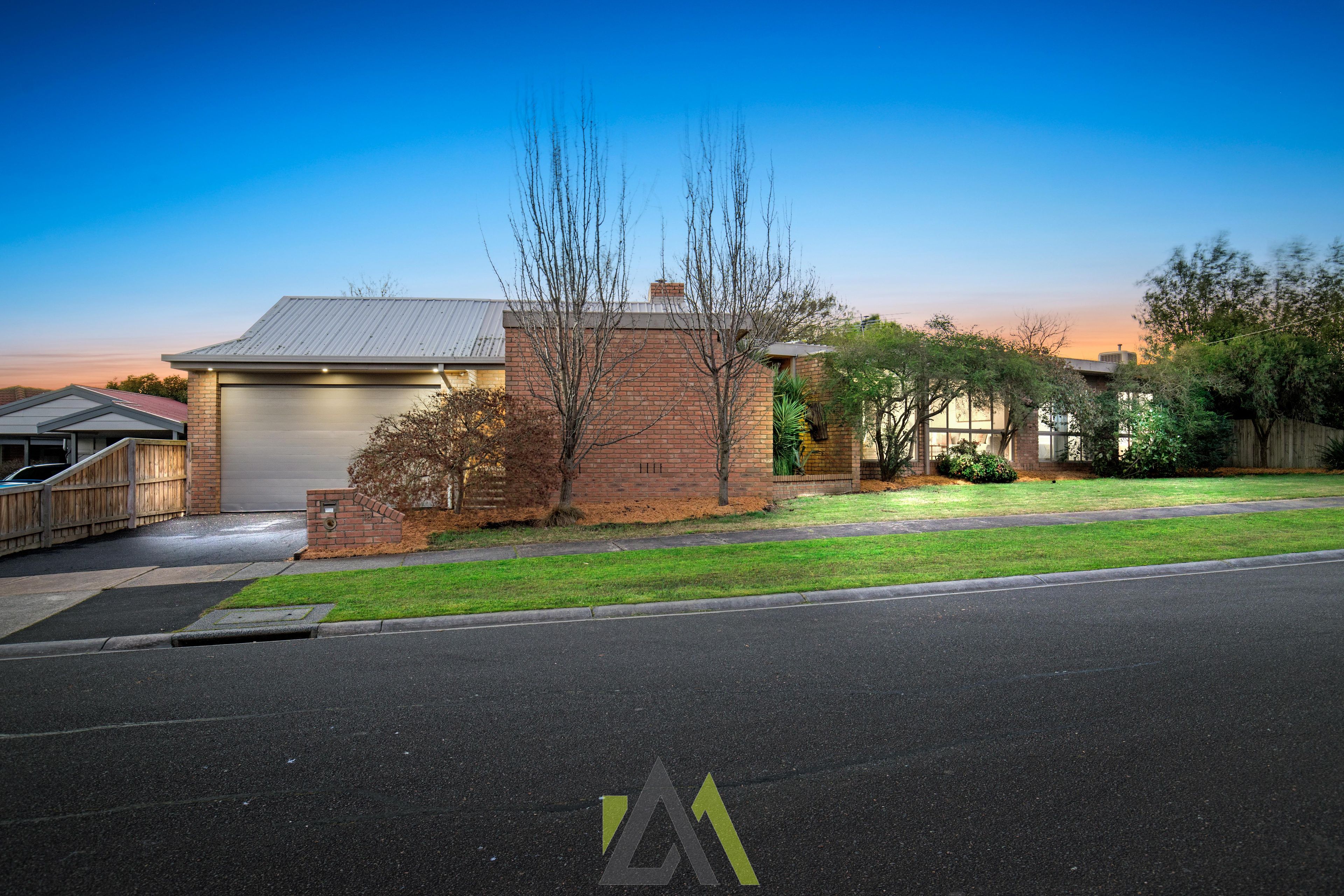 18 LADY BEVERLEY CIRCUIT, SOMERVILLE, 3912