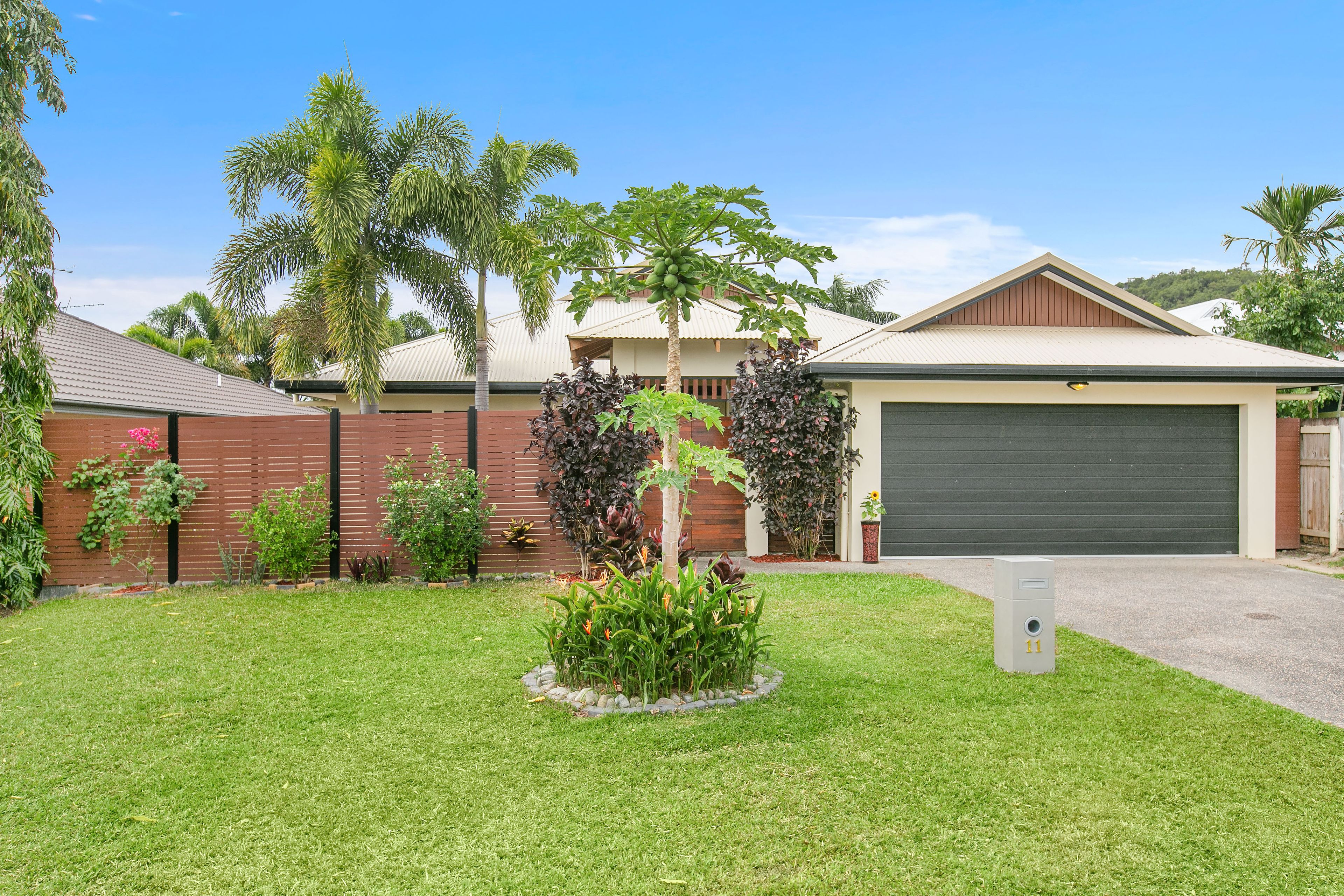 11 MYALUP CLOSE, KEWARRA BEACH, 4879