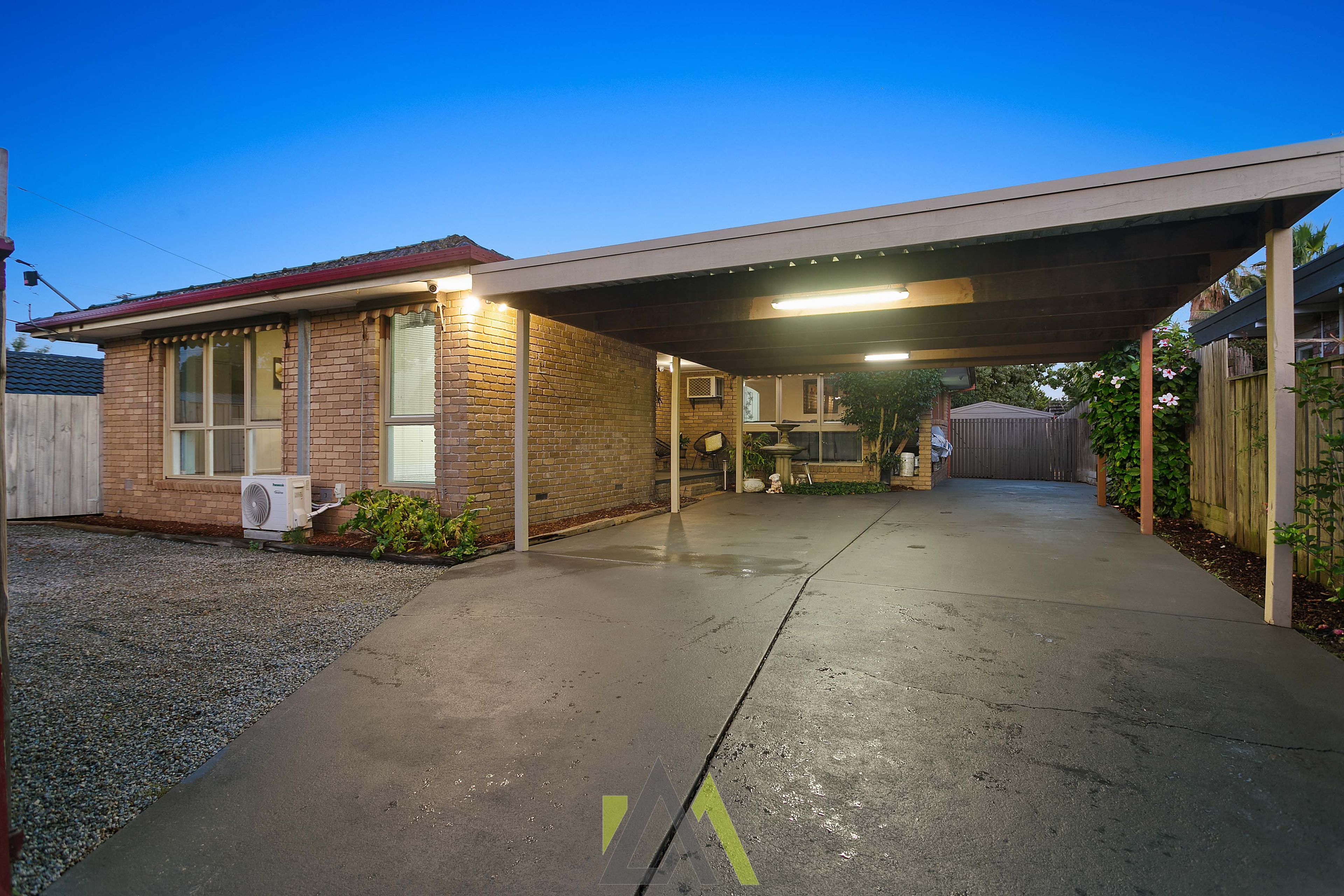 12 PATERSON AVENUE, LANGWARRIN, 3910