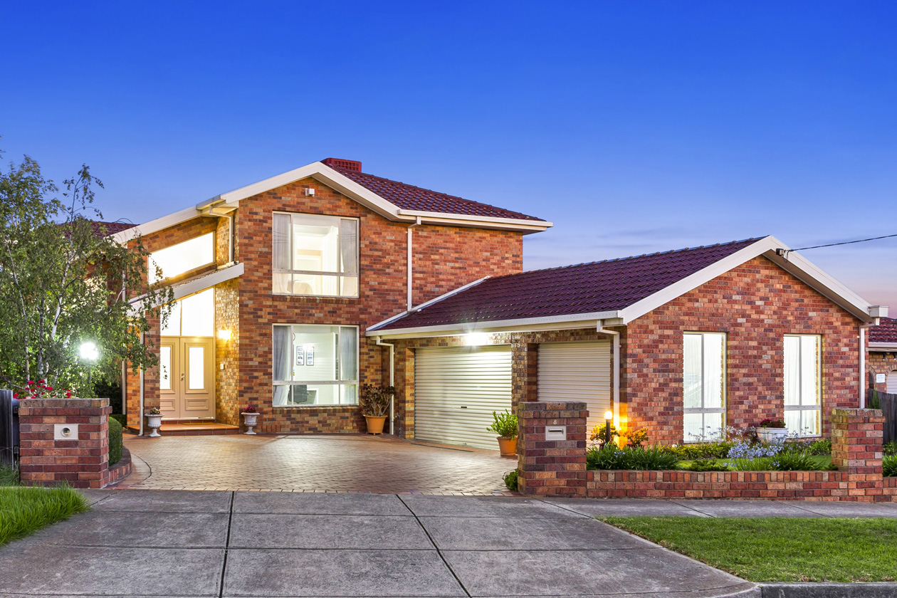 8 BARNARD COURT, EPPING, 3076