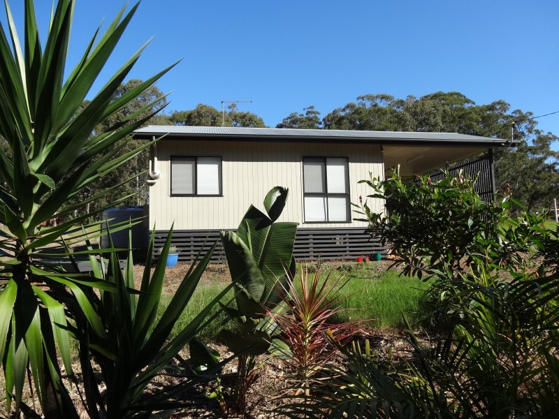 6 SLOOP STREET, RUSSELL ISLAND, 4184