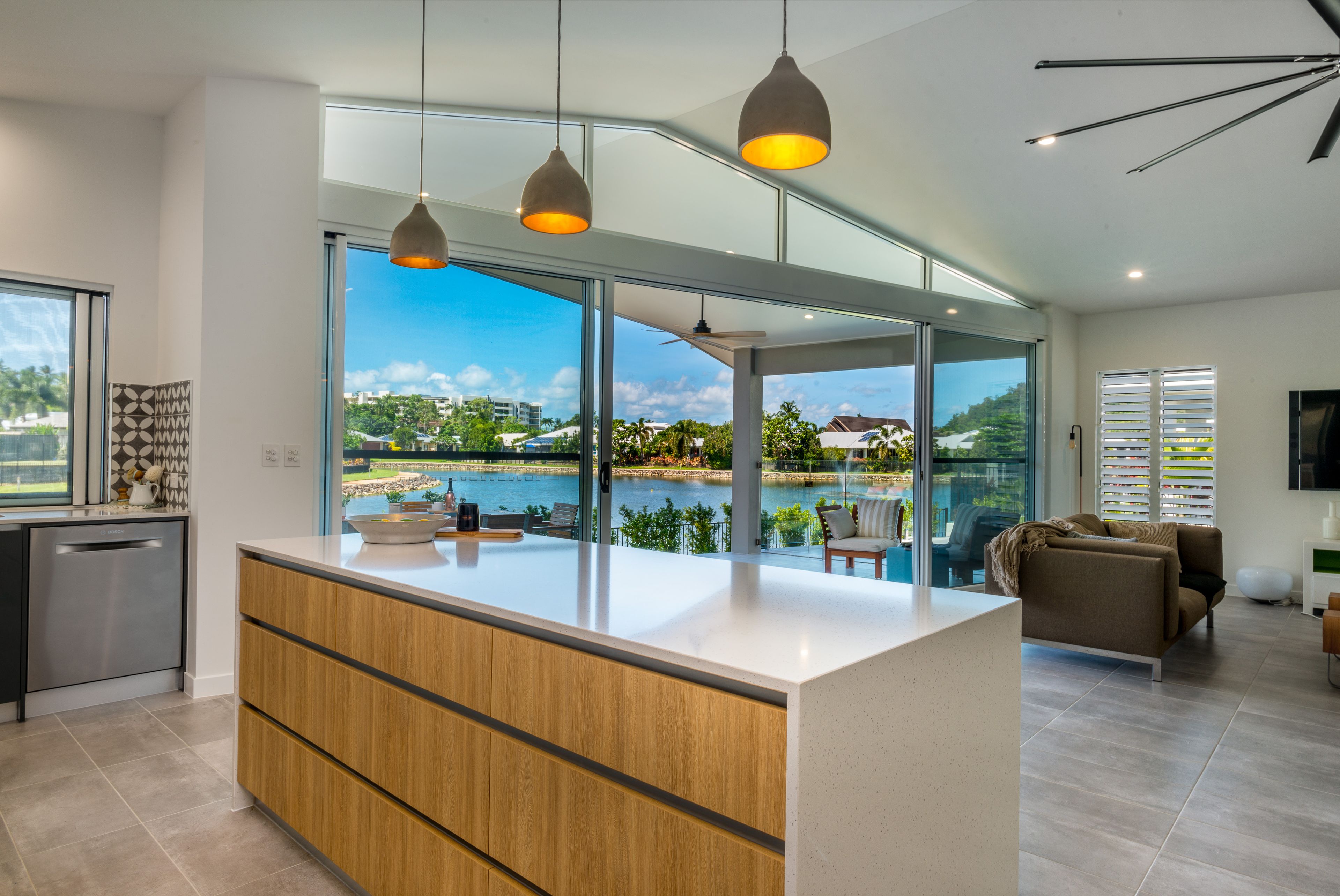 32 BLUEWATER LANE, TRINITY BEACH, 4879