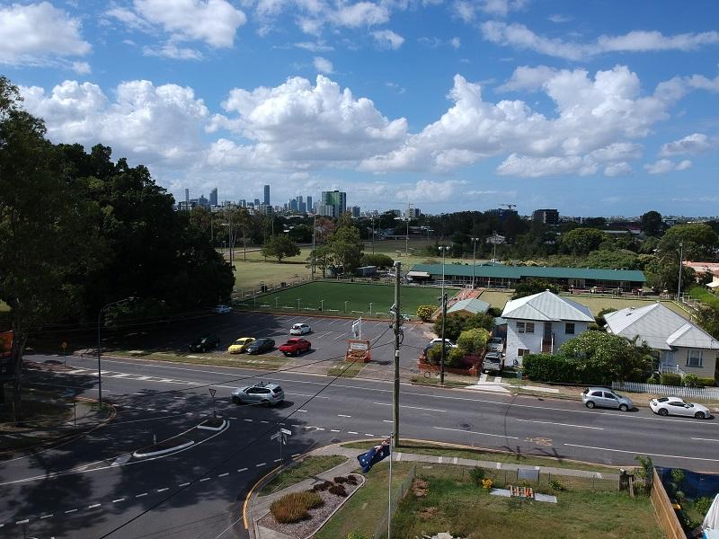 2 GARDEN STREET, GREENSLOPES, 4120