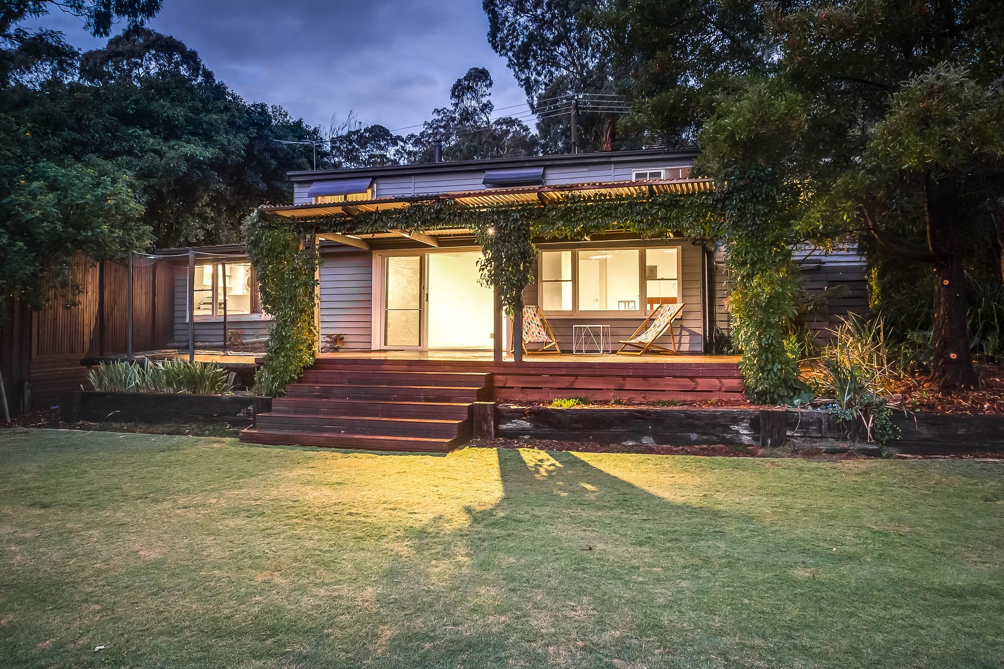 17 COMMERCIAL ROAD, MOUNT EVELYN, 3796