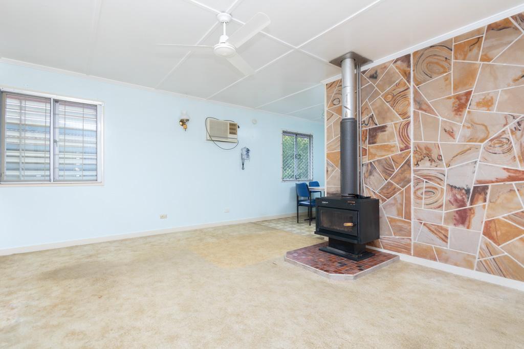 11 MITCHELL STREET, LAWNTON, 4501