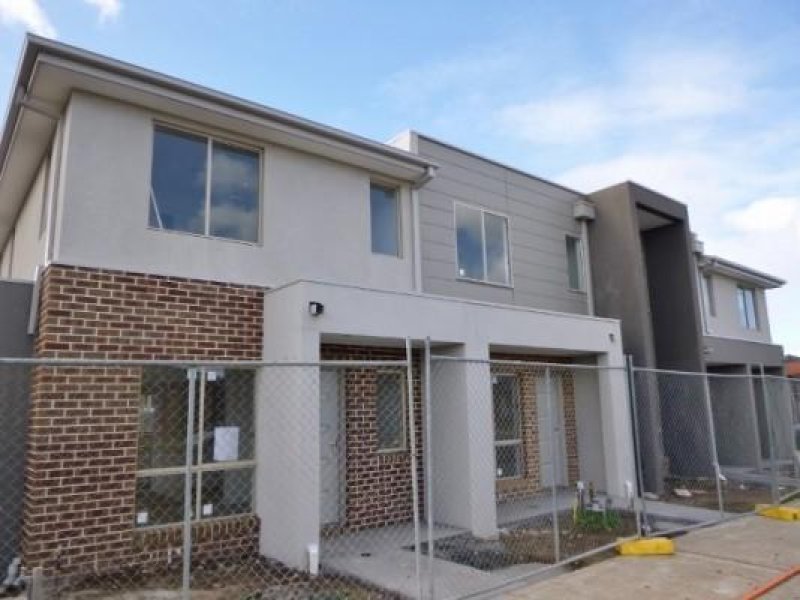 77 ELMHURST ROAD, TRUGANINA, 3029