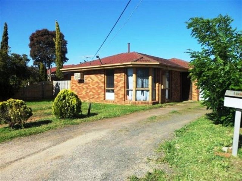 16 GRAZIER COURT, WERRIBEE, 3030