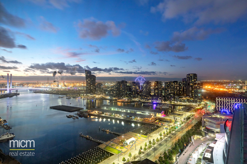 2710/100 HARBOUR ESPLANADE, DOCKLANDS, 3008