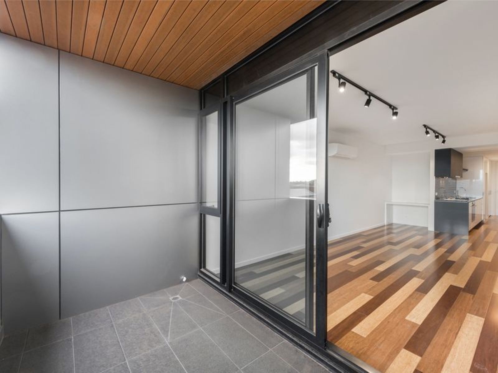 208/294 LYGON STREET, BRUNSWICK EAST, 3057