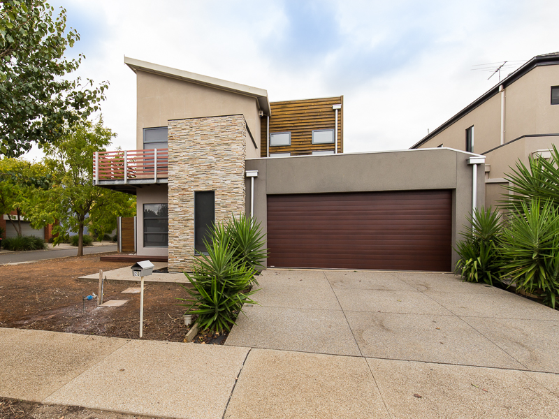 20 KINGS DOMAIN , CAROLINE SPRINGS, 3023