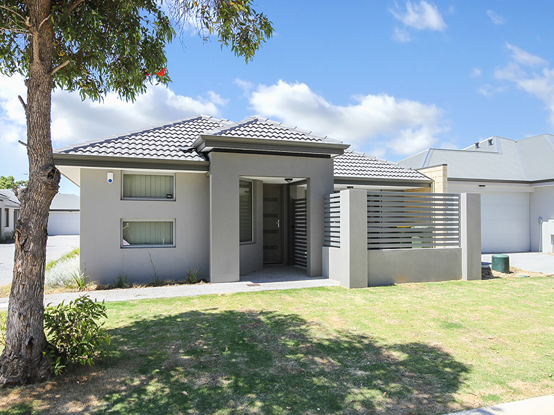 105 (A) MILLS STREET, QUEENS PARK, 6107